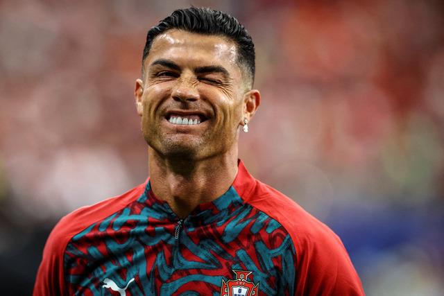 Ronaldo Oğluyla Karşı Karşıya