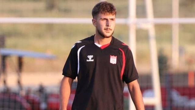 Ayberk Selvili